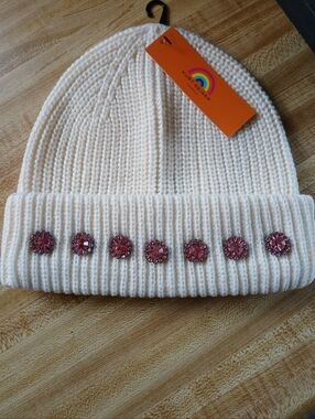 ❤️Kurt Geiger NWT RARE Cream Knit Beanie W/ Pink Gems